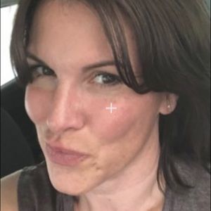 Meet your Posher, Courtney